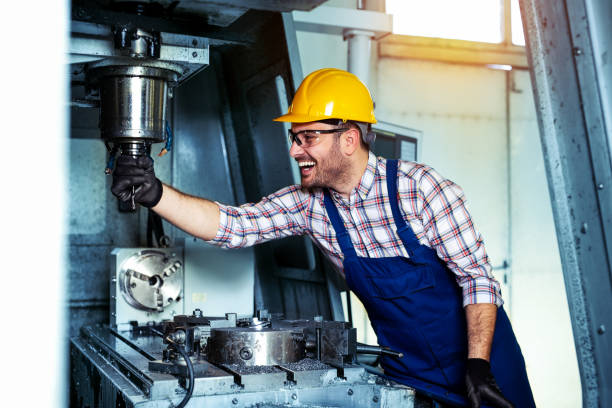 So übertragen Sie ein Programm auf eine CNC-Maschine: Eine Schritt-für-Schritt-Anleitung